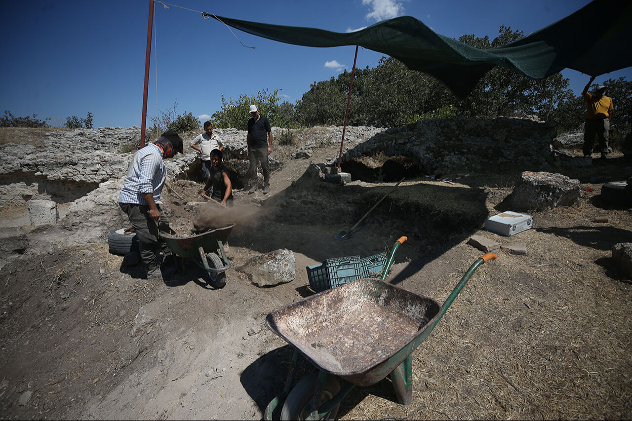 Askerlerin emeklilik yeriydi! 2300 yıllık tarihi antik şehrin çarşısı ortaya çıkarılıyor - 7. Resim