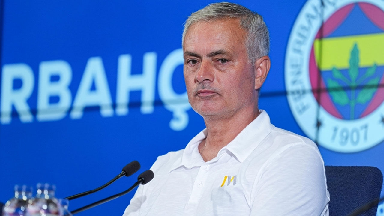 Her şeyi bir zarfa sığdırmışlar! Fenerbahçe'nin Mourinho'ya veda şekli şaşkına çevirdi - 1. Resim