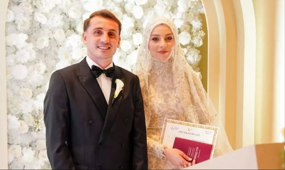 Kerem Aktürkoğlu evli mi, eşi kim? Ceren Azak merak edildi - 3. Resim