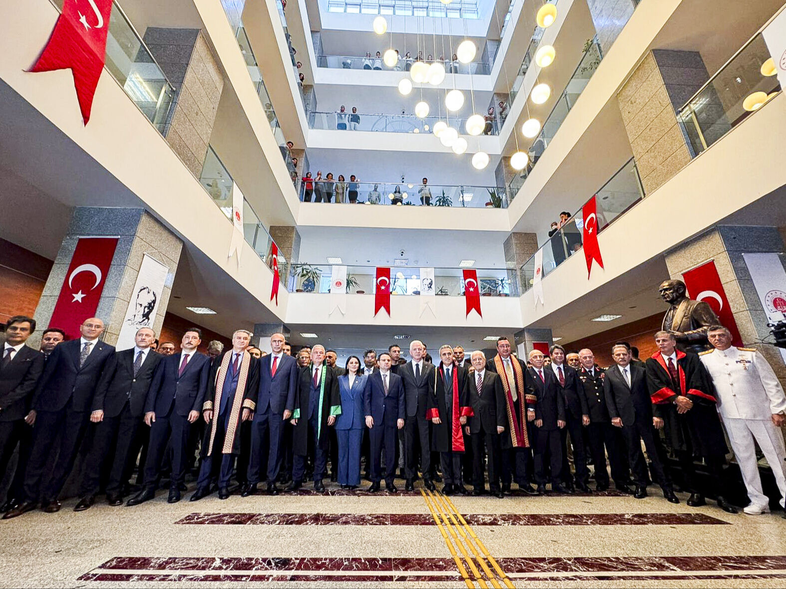 Tüm gözler onun üzerinde! Akın Gürlek'ten İBB soruşturması açıklaması: İspat edin, hemen tahliye edelim - 1. Resim