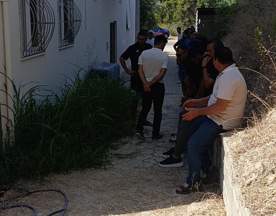 Unuttuğu anahtar hayattan kopardı! Hortumla balkona inerken hayatını kaybetti - 1. Resim