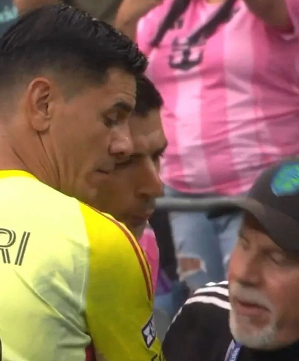 Yıldız isimden skandal hareket: Dünya gündemine oturdu - 2. Resim