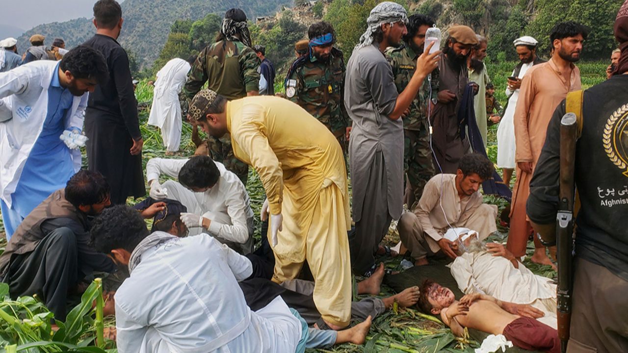 Afganistan depreminde kaç kişi öldü? Bilanço ağırlaştı, can kaybı 1000'i aştı Afganistan depreminde kaç kişi öldü? Bilanço ağırlaştı, can kaybı 1000'i aştı