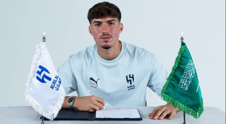 Fenerbahçe'de bir gecede 4 yıldızla yollar ayrıldı: Eleştiri oklarının hedefindeydi - 1. Resim