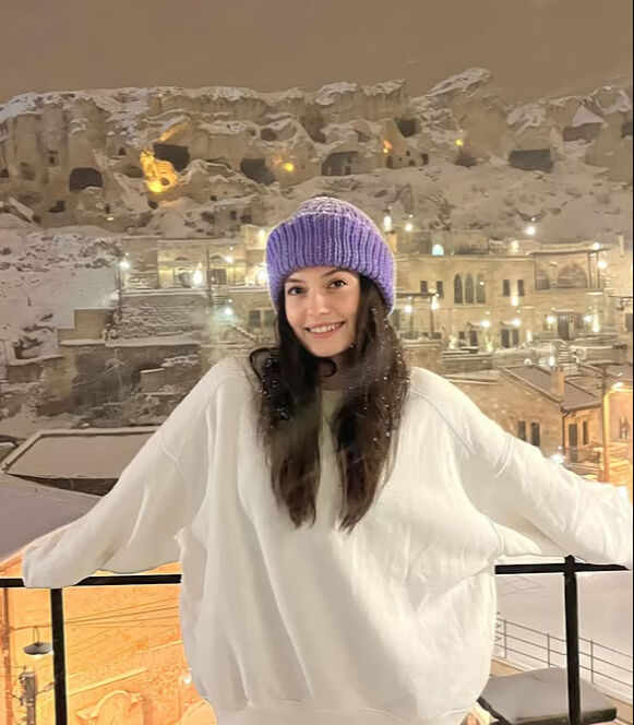 Gizem Arıkan kimdir, kaç yaşında? Gözleri Karadeniz dizisinde Ayla karakterini oynuyor - 1. Resim