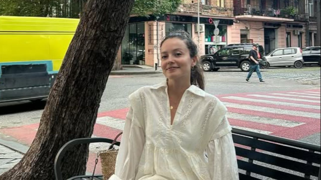 Gizem Arıkan kimdir, kaç yaşında? Gözleri Karadeniz dizisinde Ayla karakterini oynuyor Gizem Arıkan kimdir, kaç yaşında? Gözleri Karadeniz dizisinde Ayla karakterini oynuyor