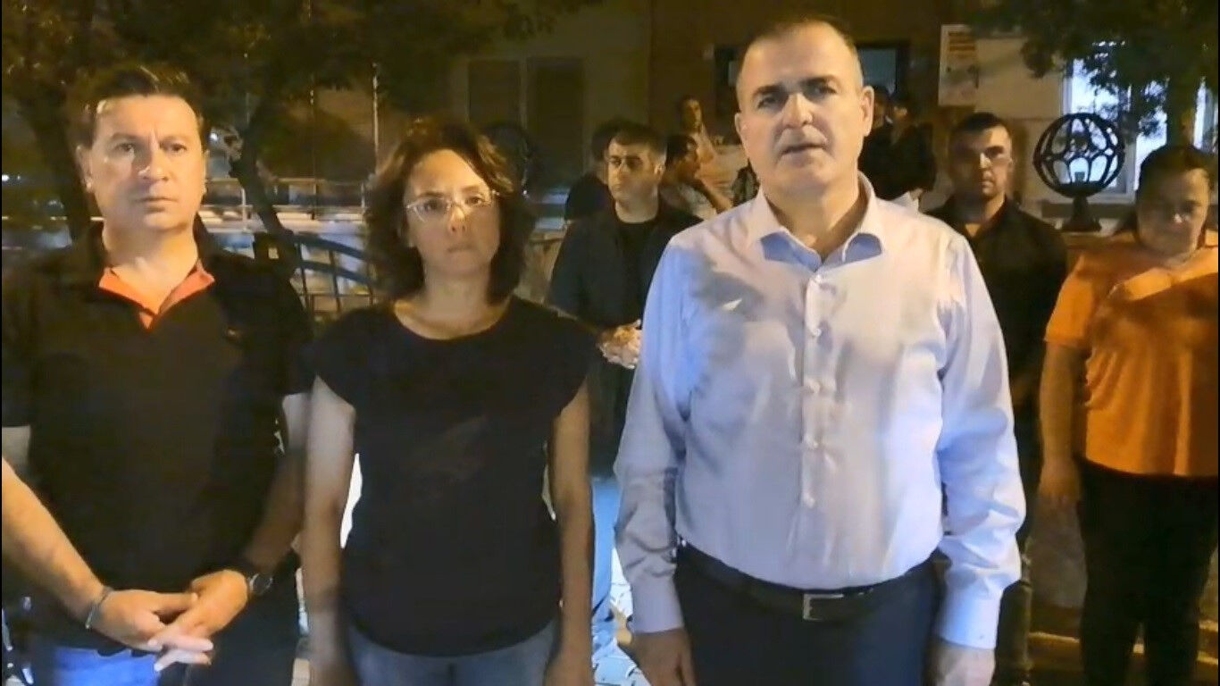 Muğla'da Menteşe Belediye Başkanı Gonca Köksal Aras'ın evine saldıranlar yakaladı: Bir 15 diğeri 16 yaşında - 2. Resim