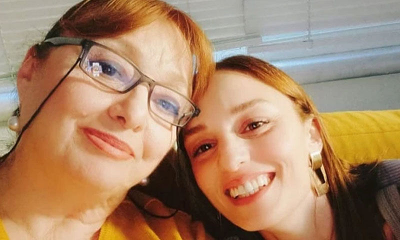 Nilperi Şahinkaya’nın annesinin cenazesinde gülümsediği görüntüler X’te tartışmaya neden oldu - 1. Resim