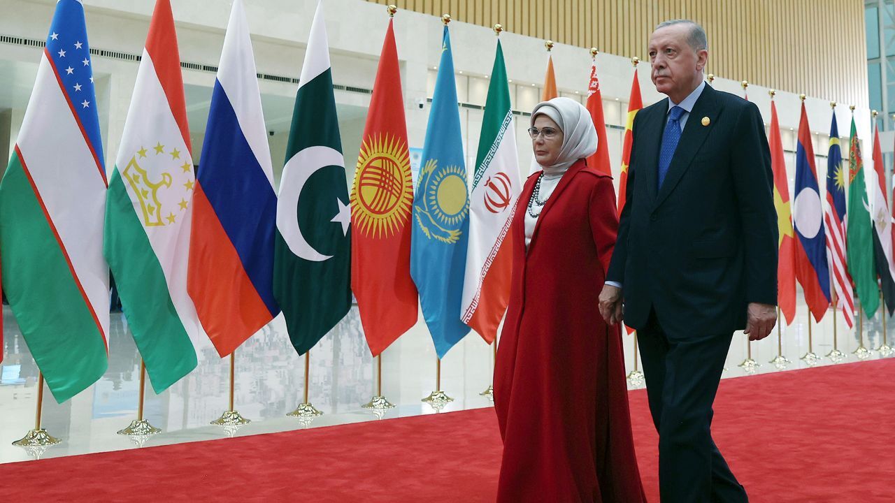 "Biz Suriye'yi yalnız bırakmayacağız" diyen Erdoğan açık açık uyardı: Baltalayanlar faturasını öder "Biz Suriye'yi yalnız bırakmayacağız" diyen Erdoğan açık açık uyardı: Baltalayanlar faturasını öder