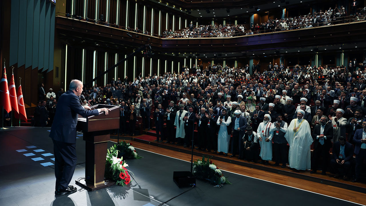 Cumhurbaşkanı Erdoğan'dan İslam dünyasına çağrı: Şu anda Filistin'deyiz, Gazze'deyiz, seyirci kalamayız - 3. Resim