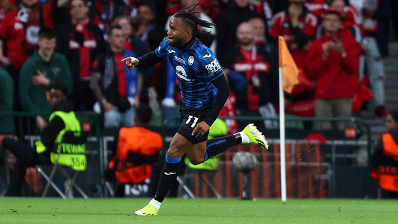 Fenerbahçe ve Galatasaray'ın gözdesi! Şampiyonlar Ligi'nde Lookman sürprizi Fenerbahçe ve Galatasaray'ın gözdesi! Şampiyonlar Ligi'nde Lookman sürprizi