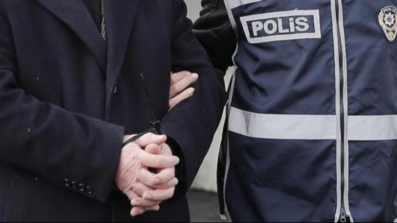 FETÖ'ye ağır darbe! Tutuklamalar geldi FETÖ'ye ağır darbe! Tutuklamalar geldi