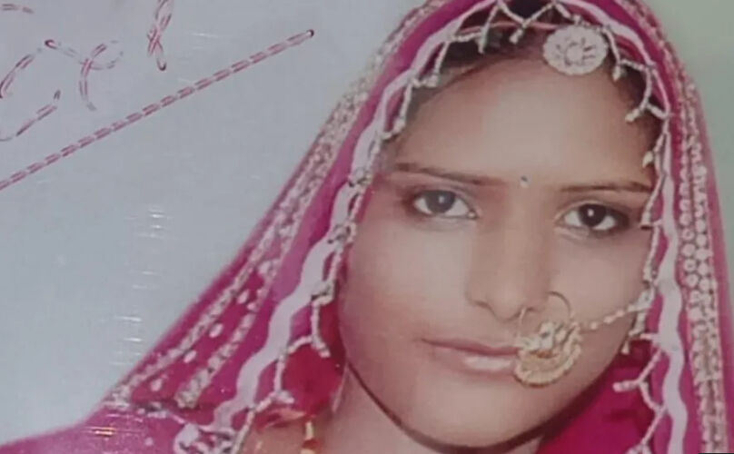 Hindistan'da kan donduran olay! Eşini ten rengi yüzünden diri diri yaktı - 1. Resim