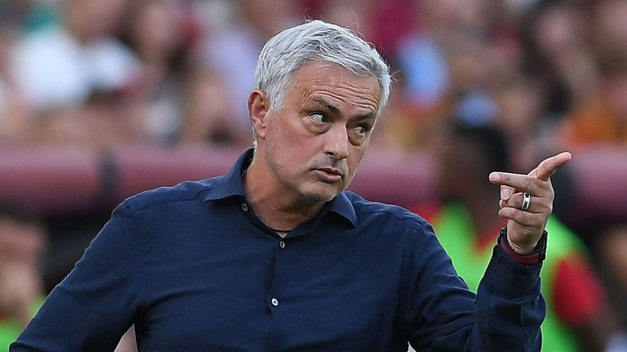 Jose Mourinho'nun yeni adresi belli oluyor! Yıllık ücreti dudak uçuklattı - 1. Resim