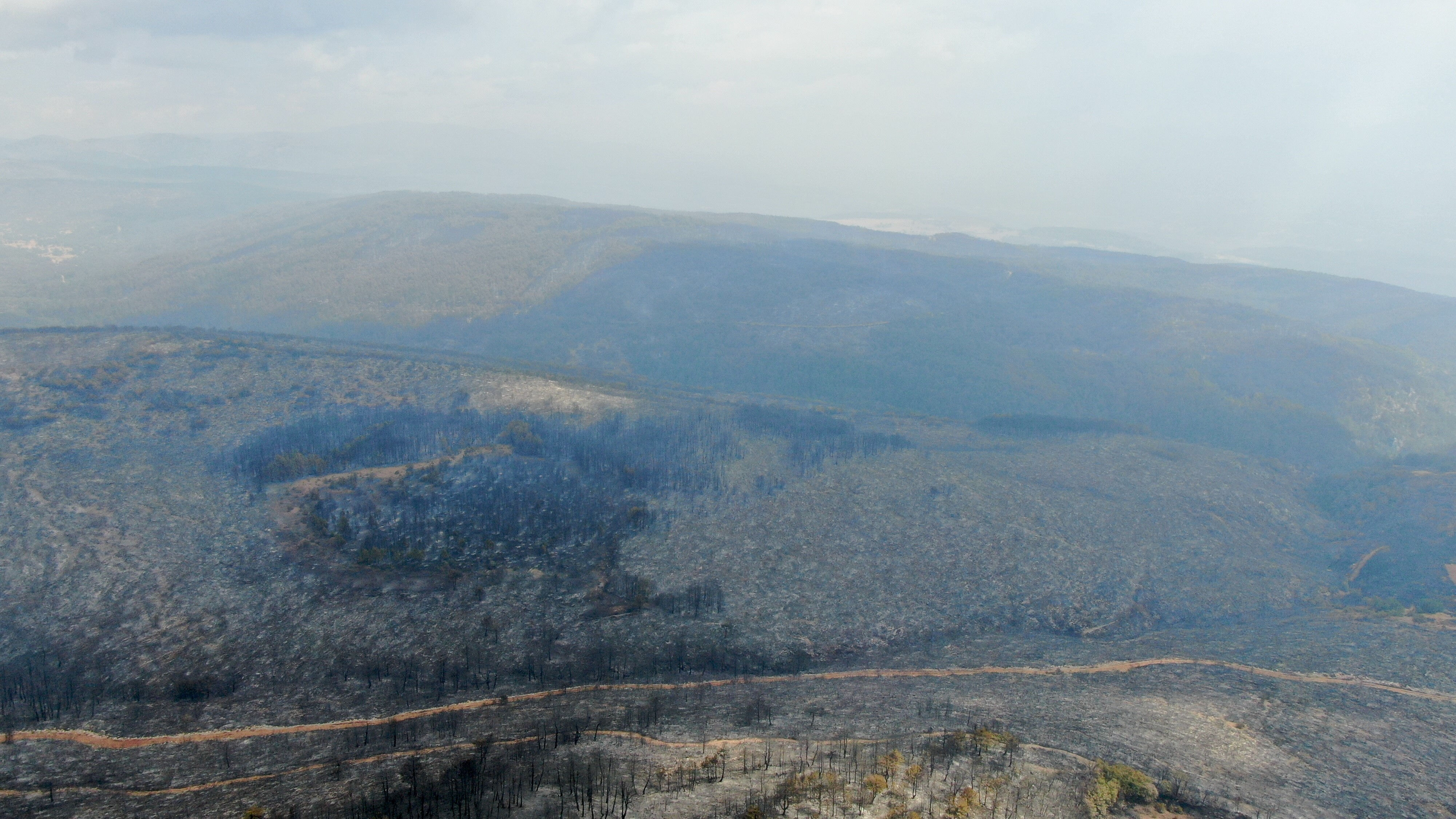 Kastamonu cayır cayır yandı! Alevlerden geriye acı manzara kaldı - 1. Resim
