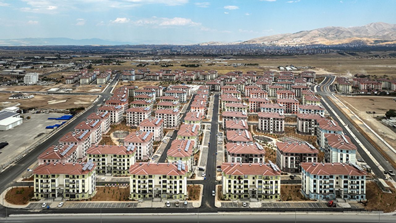 Malatya deprem konut kurası ne zaman çekilecek? Teslim tarihi belli oldu Malatya deprem konut kurası ne zaman çekilecek? Teslim tarihi belli oldu