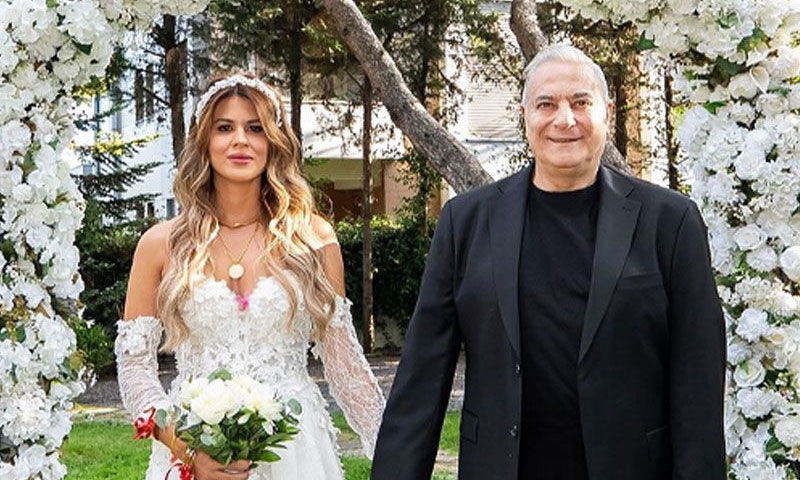 Mehmet Ali Erbil’den yaş farkına ilk açıklama! Balayında sessizliğini bozdu Mehmet Ali Erbil’den yaş farkına ilk açıklama! Balayında sessizliğini bozdu - 1. Resim