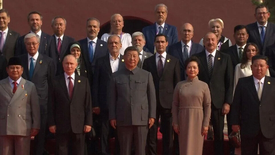 Mikrofon açık kaldı, konuşmaları ortaya çıktı: Putin, Xi Cinping ve Kim Jong-Un 150 yıl sohbeti - 1. Resim