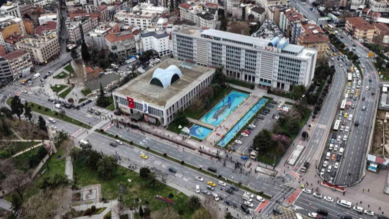 Saraçhane'de tutuklanan 13 öğrenciye tahliye Saraçhane'de tutuklanan 13 öğrenciye tahliye