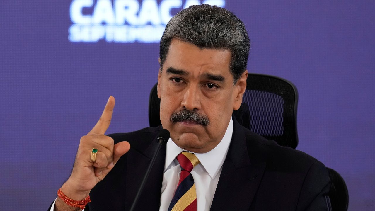 Venezuele lideri Maduro: Son 100 yılın en büyük tehdidiyle karşı karşıyayız Venezuele lideri Maduro: Son 100 yılın en büyük tehdidiyle karşı karşıyayız