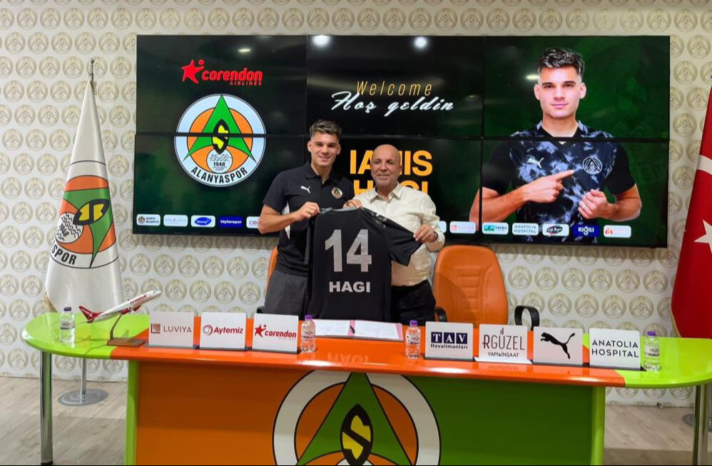 Efsanenin oğlu Süper Lig'de! Hagi'den 2 yıllık imza: Doğduğum yere geldim - 1. Resim