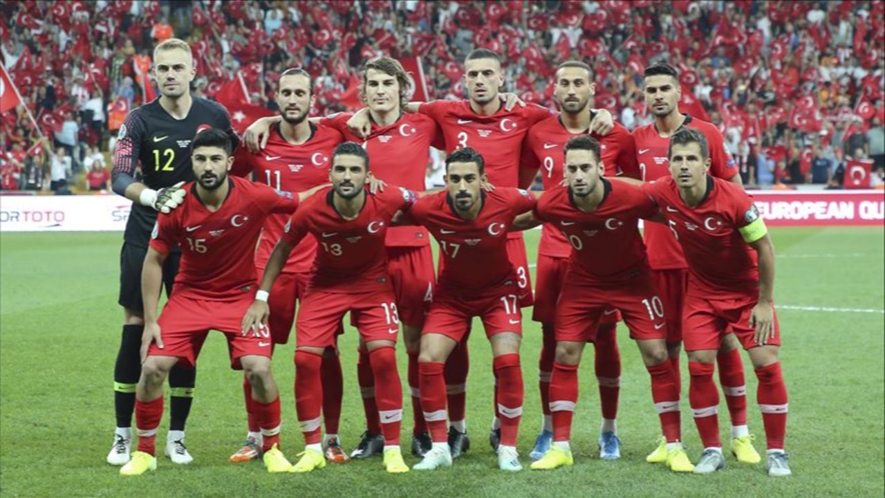 Gürcistan - Türkiye ilk 11 belli oldu mu? Gözler Milli maç kadrosunda! Gürcistan - Türkiye ilk 11 belli oldu mu? Gözler Milli maç kadrosunda!