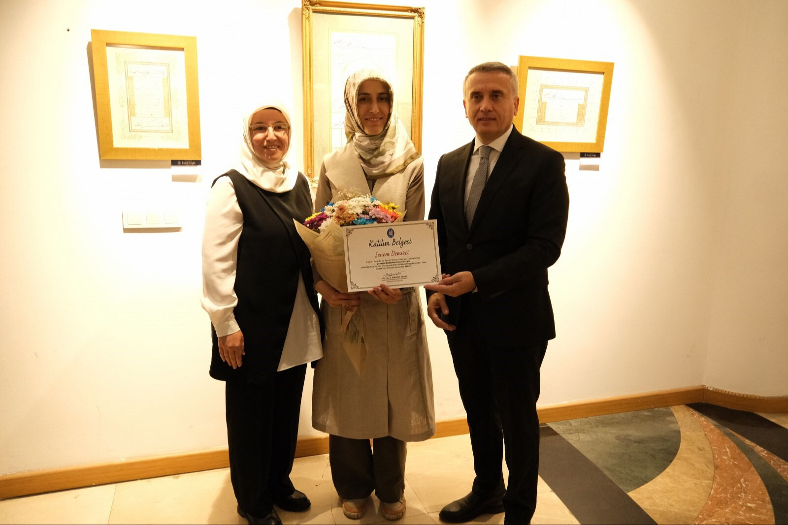 İcazet sergisine yoğun ilgi! Akademisyenlerle sanat&ccedil;ılar bir araya geldi - 1. Resim