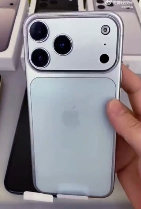 iPhone 17 Pro Max sızdırıldı: Tasarım şaşırtıyor, hayranlar tepkili! - 4. Resim