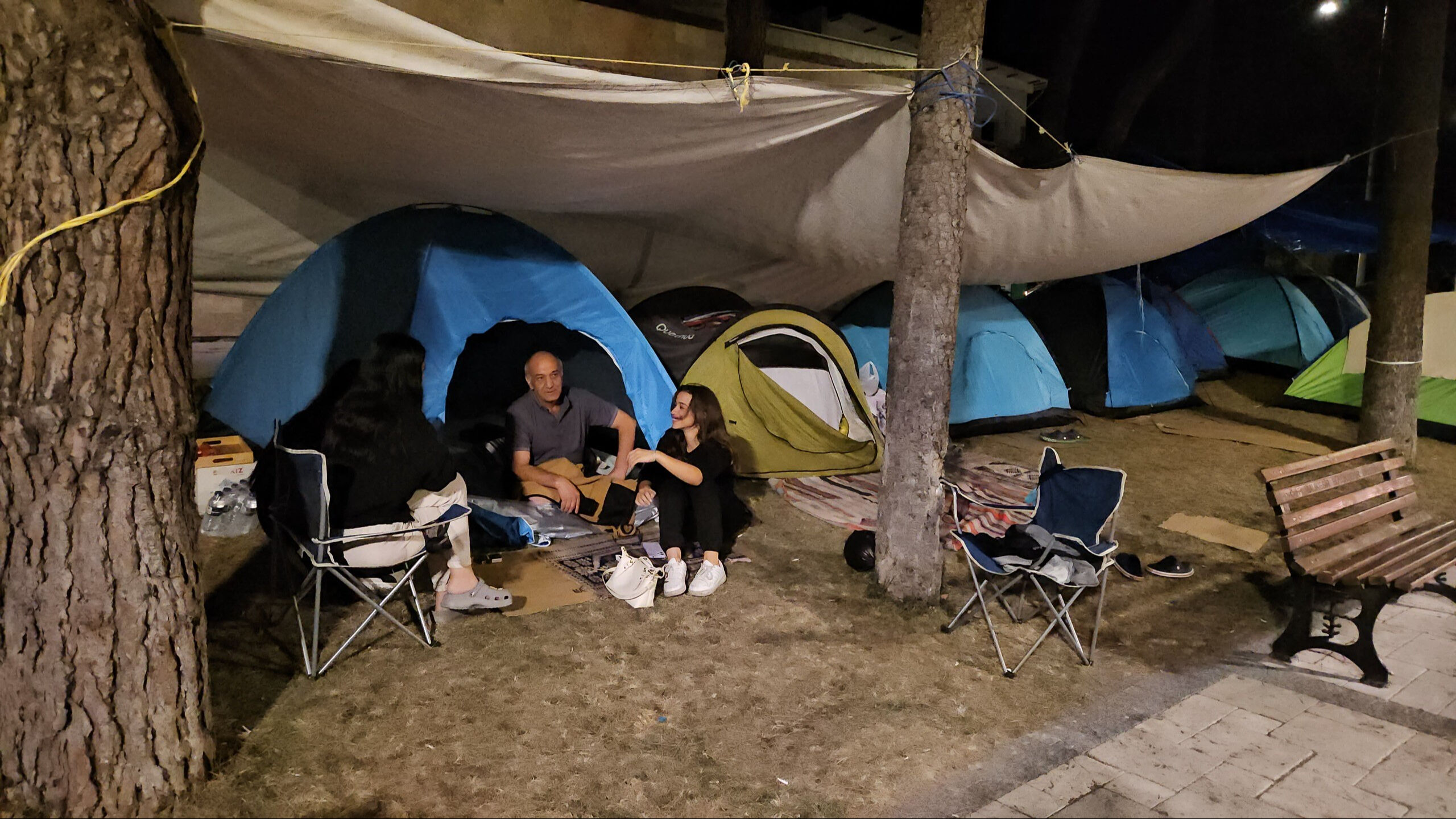 Sındırgı'da artçı sayısı 8 bini geçti! Bölgede çadır hayatı devam ediyor - 2. Resim