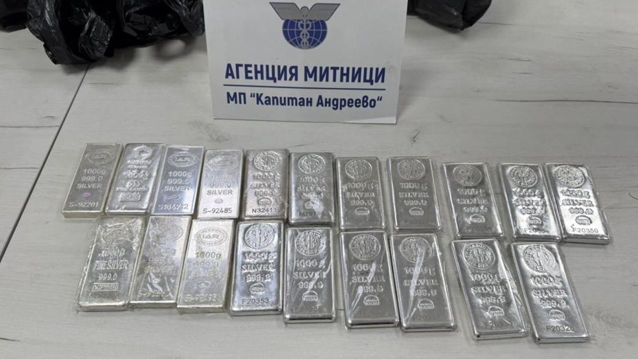 Türkiye'den götürüyorlardı! 20 kilo gümüş komşuya kaldı Türkiye'den götürüyorlardı! 20 kilo gümüş komşuya kaldı