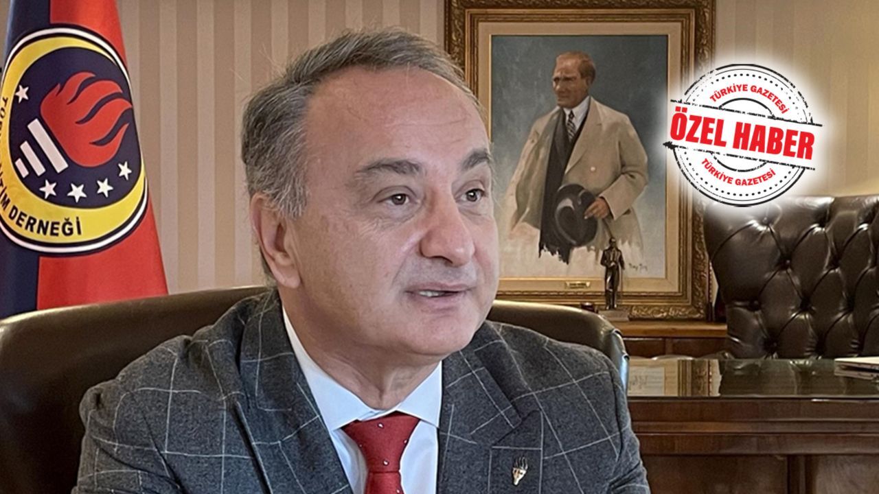 "Üniversite artık işsizlikle eş anlamlı haline geldi" diyen Selçuk Pehlivanoğlu: Gençleri geleceğe hazırlayamıyoruz "Üniversite artık işsizlikle eş anlamlı haline geldi" diyen Selçuk Pehlivanoğlu: Gençleri geleceğe hazırlayamıyoruz