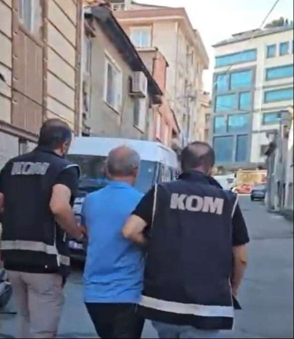 50 milyar liralık satış engellendi! Gayrimenkulleri vatandaşa sahte belgeyle satıyorlardı 50 milyar liralık satış engellendi! Gayrimenkullerini vatandaşa sahte belgeyle satıyorlardı - 2. Resim
