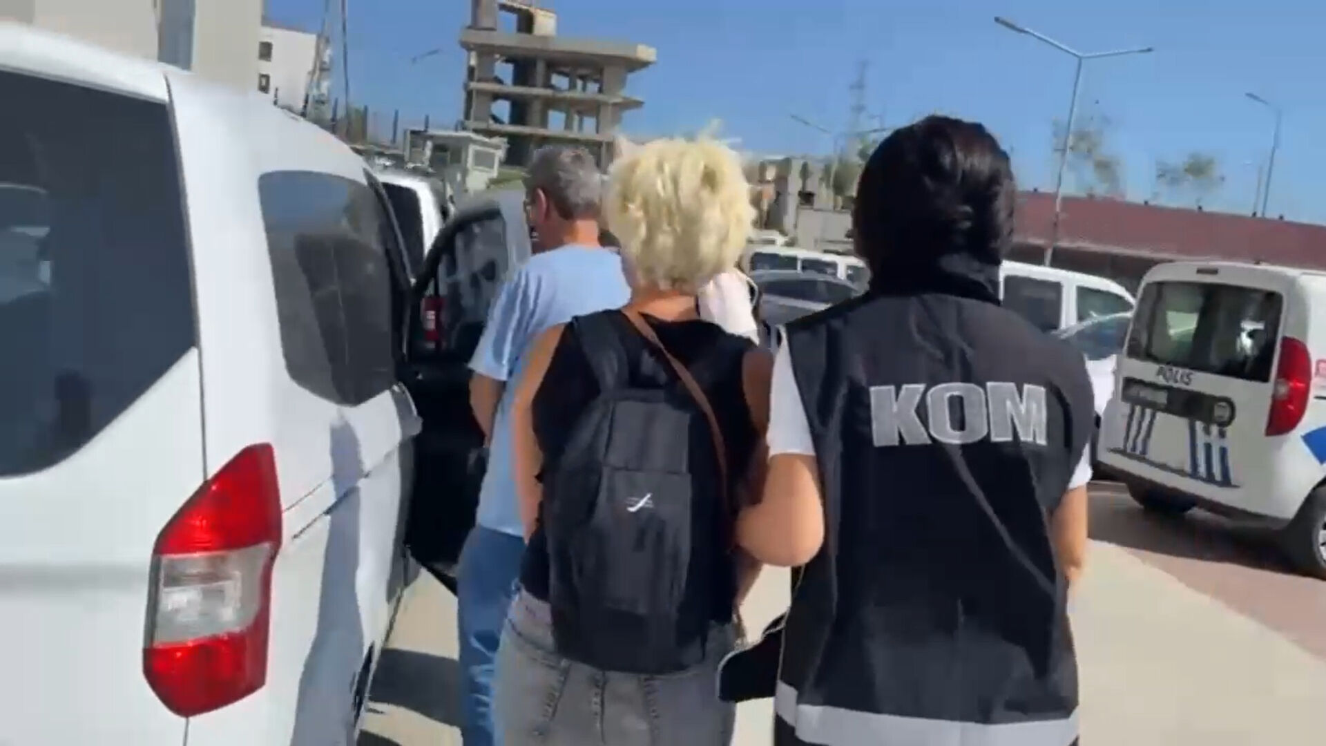 50 milyar liralık satış engellendi! Gayrimenkulleri vatandaşa sahte belgeyle satıyorlardı 50 milyar liralık satış engellendi! Gayrimenkullerini vatandaşa sahte belgeyle satıyorlardı - 3. Resim