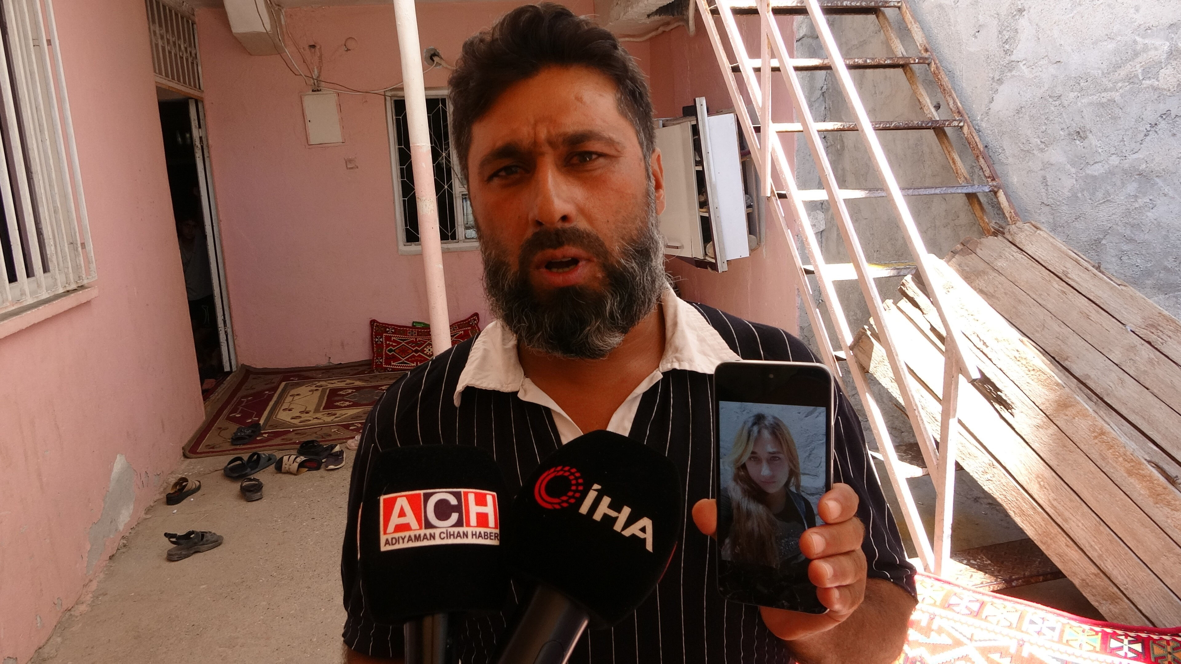 Adıyamanlı 16 yaşındaki  Medine sırra kadem bastı! Ailesi her yerde onu arıyor Adıyamanlı 16 yaşındaki  Medine sırra kadem bastı! Ailesi her yerde onu arıyor - 3. Resim