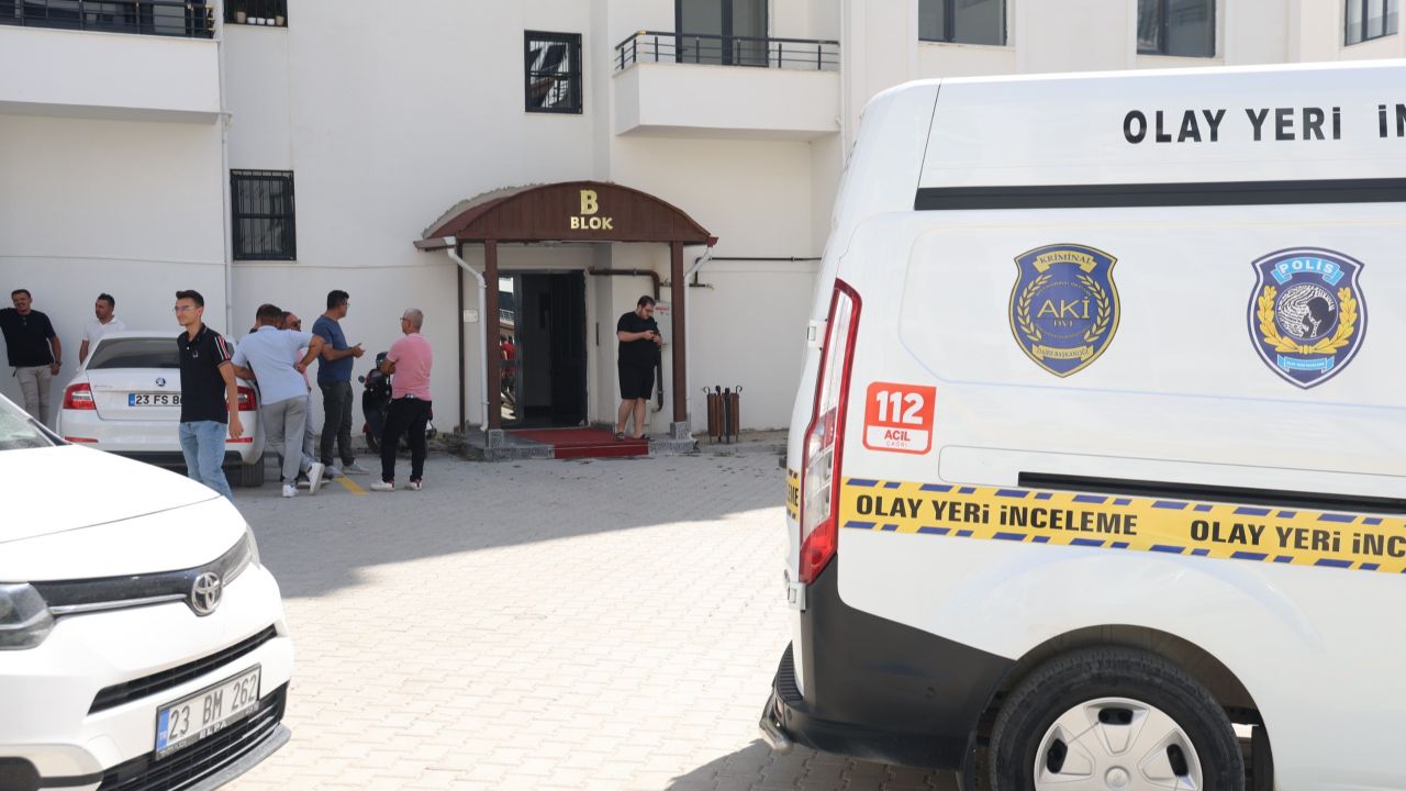 Elazığ'da başkomiser dehşeti yaşattı! Evine erken gelince gerçeği öğrendi Elazığ'da başkomiser dehşeti yaşattı! Evine erken gelince gerçeği öğrendi