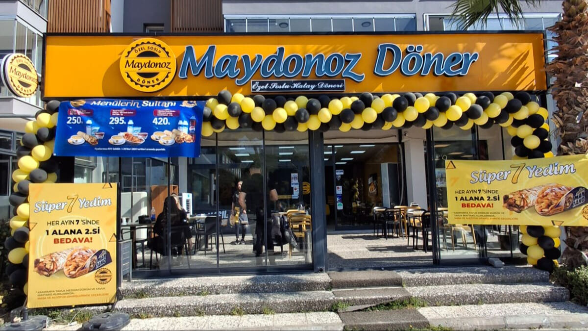 FETÖ nedeniyle kayyım atanmıştı! 390 şubeli Maydonoz Döner rekor ücrete satışa çıktı - 2. Resim