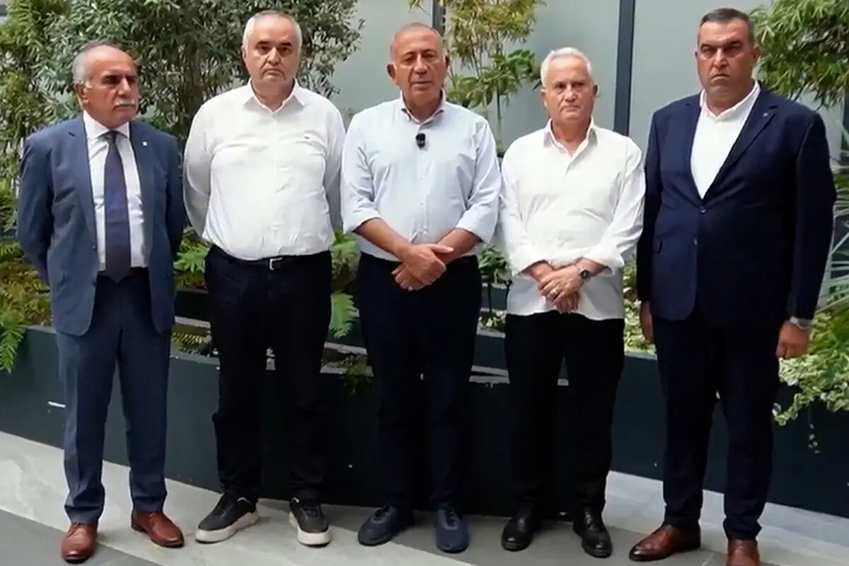 Hasan Babacan'ın ardından Müjdat Gürbüz de CHP İstanbul İl Başkanlığı yönetiminden çekildi - 2. Resim