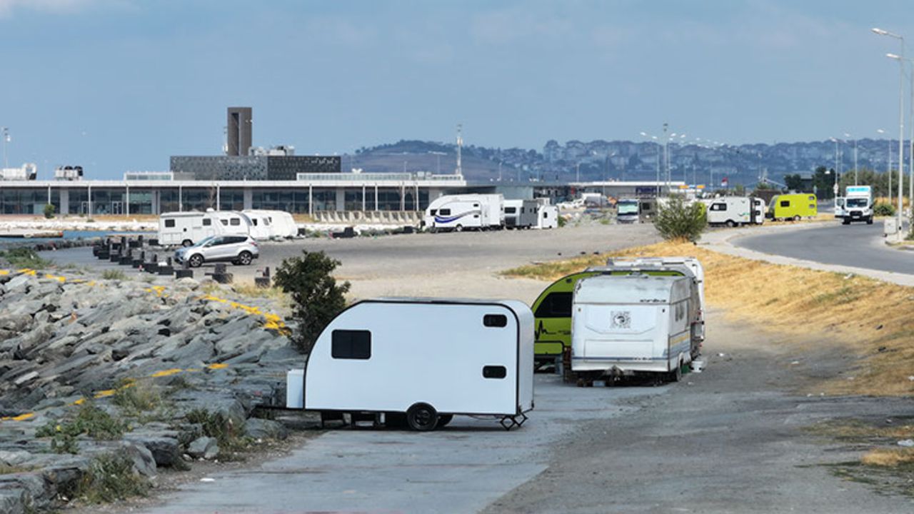 İstanbul'da karavan kararı! Artık her buldukları yere park edemeyecekler İstanbul'da karavan kararı! Artık her buldukları yere park edemeyecekler