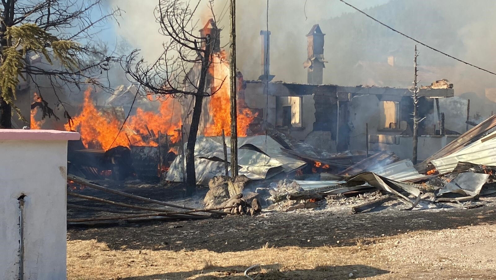 Kundaklamada itiraf geldi! Her şeyi anlattılar... Yangını boşanma aşamasındaki damat başlatmış - 1. Resim