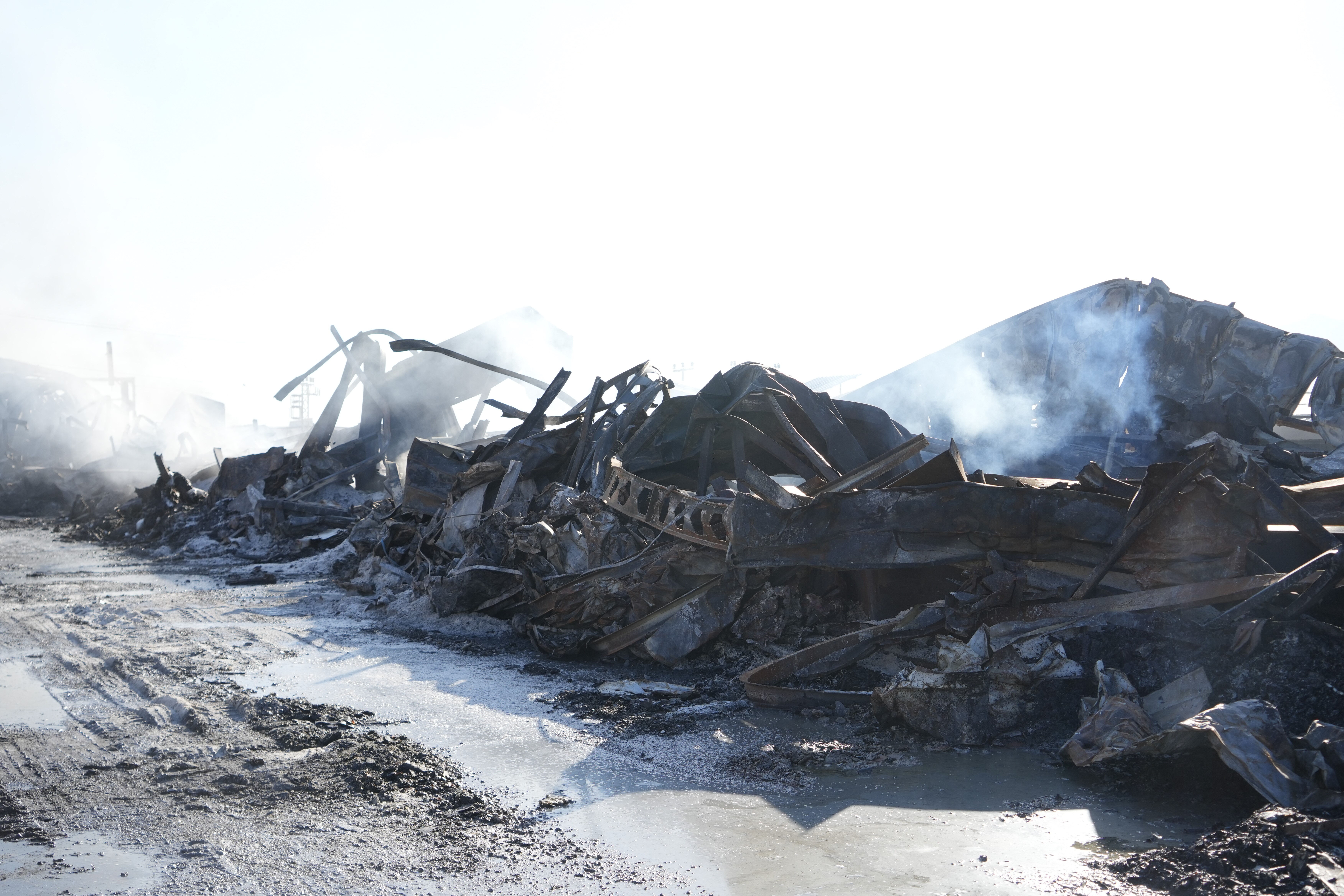 Niğde'de fabrika yangını! 10 saatte söndürüldü - 1. Resim