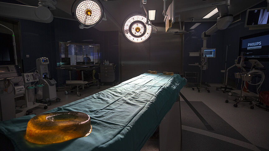 Tavuk yemeği sonrası hastanelik oldu! Gerçek ameliyatta ortaya çıktı - 1. Resim