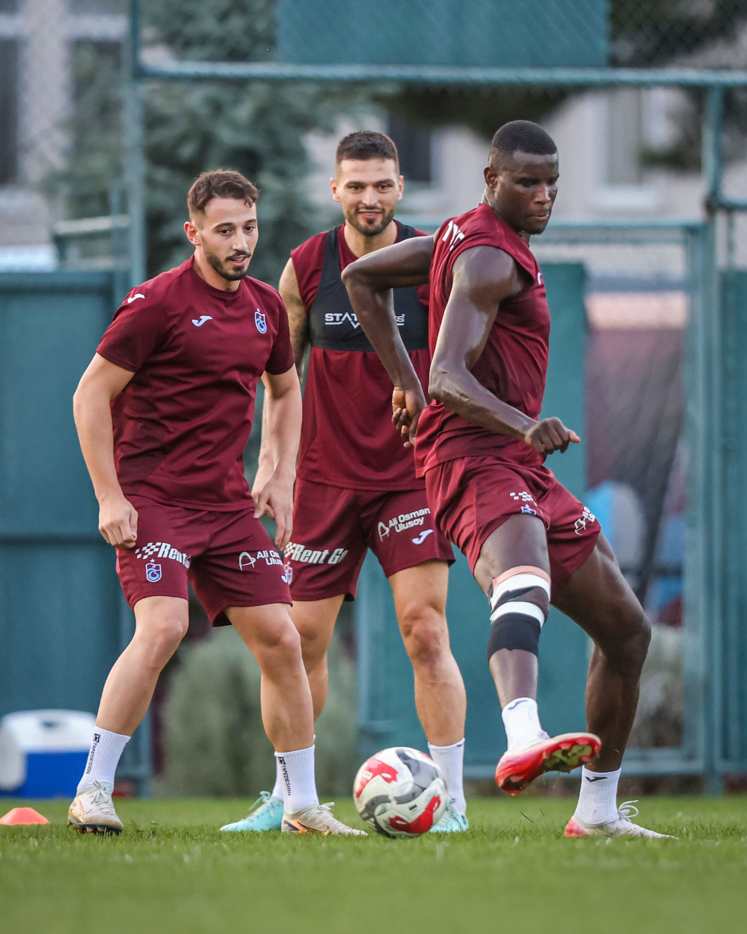 Trabzonspor, Fenerbah&ccedil;e ma&ccedil;ı hazırlıklarına başladı - 1. Resim