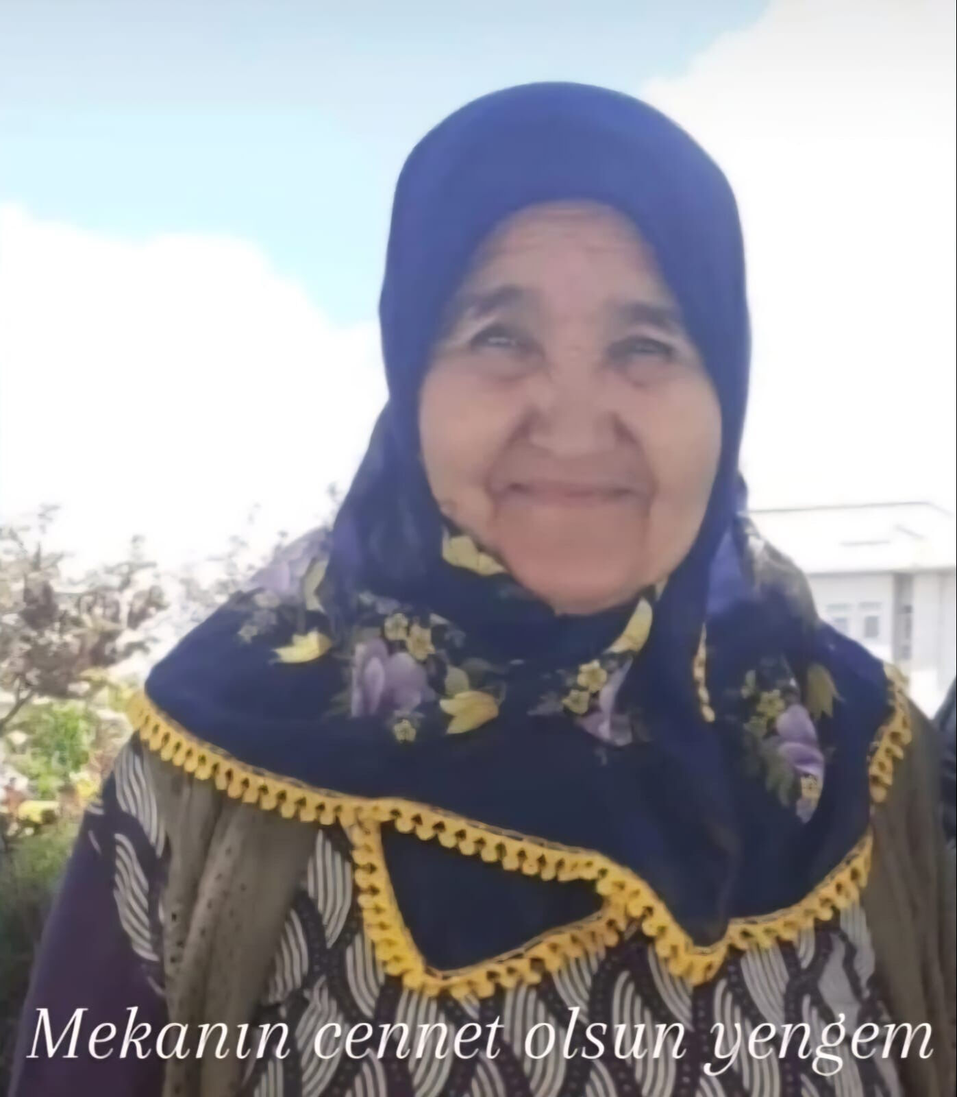 &Uuml;niversite kaydı d&ouml;n&uuml;ş&uuml; facia! Otomobilde yanarak can verdiler - 2. Resim