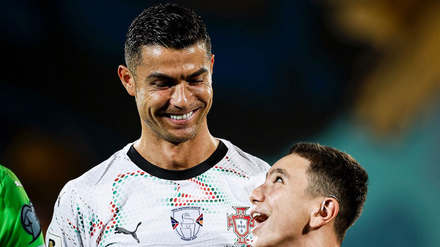 40'lık Ronaldo coştu, Portekiz farka koştu: 942 yaptı, tarihe geçti 40'lık Ronaldo coştu, Portekiz farka koştu: 942 yaptı, tarihe geçti - 1. Resim