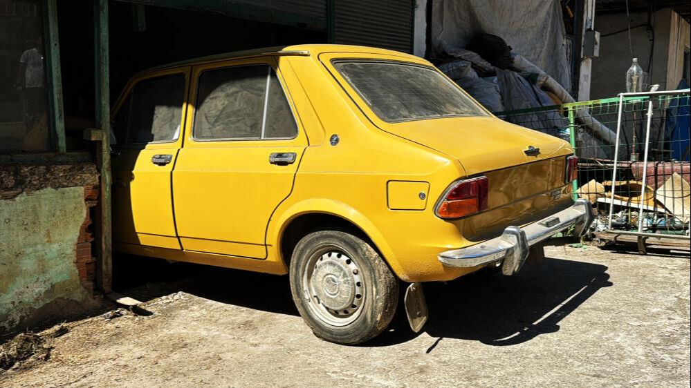 44 yıldır kapalı garajda saklıyordu! Daha 23 bin kilometrede... Türkiye'de tek - 4. Resim