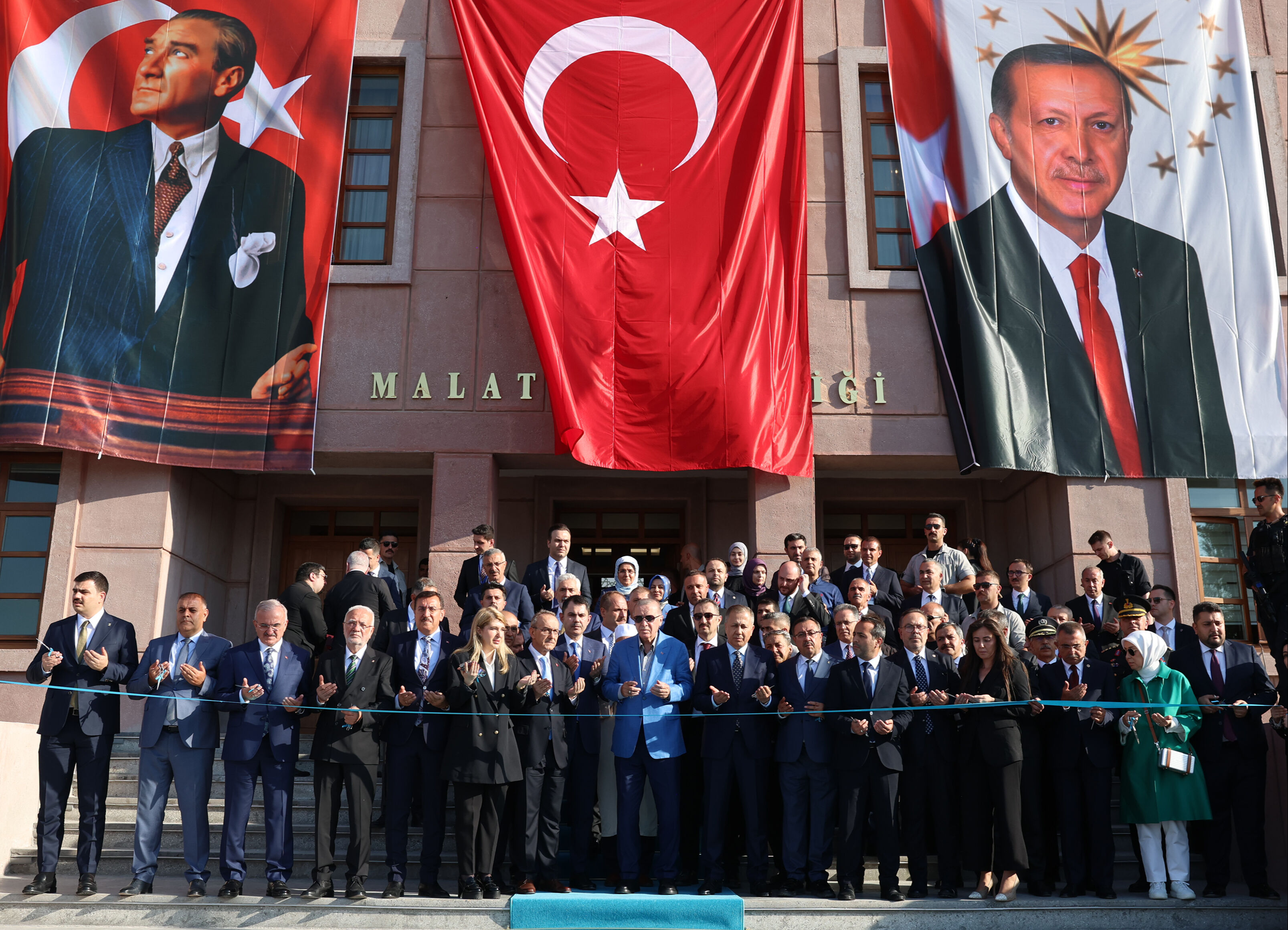 Cumhurbaşkanı Erdoğan, Malatya'da! Valilik binasının açılışı yapıldı - 1. Resim