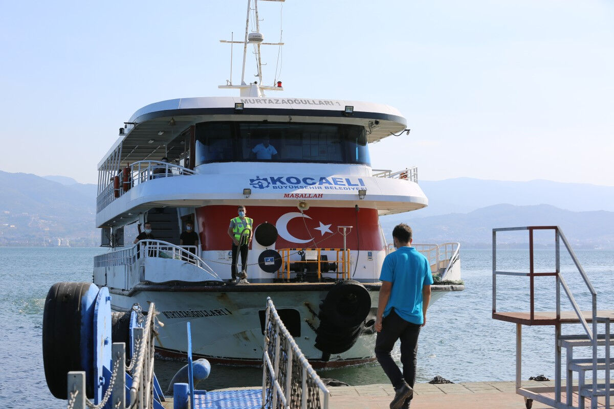 Deniz ulaşımında kış tarifesi başlıyor! Bilet fiyatları yarı yarıya ucuzlayacak: Tam 16, indirimli 12, abonman 8 TL - 2. Resim