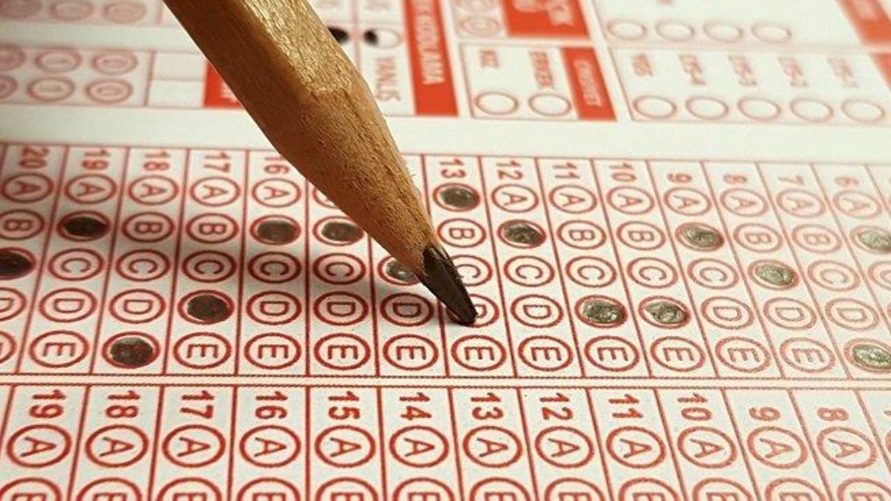 KPSS’de kaç yanlış kaç doğruyu siler, KPSS'de yanlış doğru götürüyor mu? KPSS’de kaç yanlış kaç doğruyu siler, KPSS'de yanlış doğru götürüyor mu?