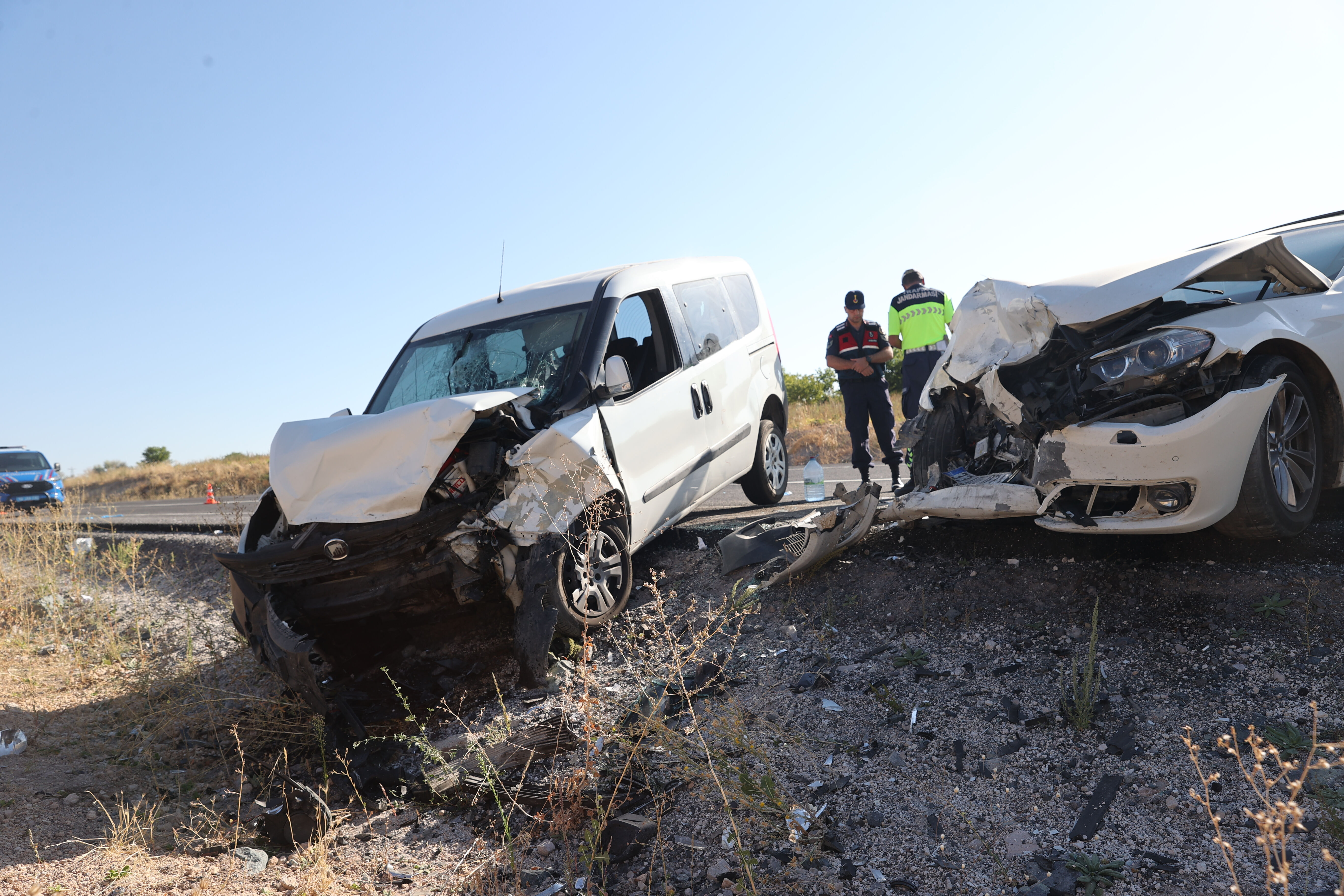 Nevşehir'de feci kaza! 4'&uuml; &ccedil;ocuk 14 yaralı var - 1. Resim