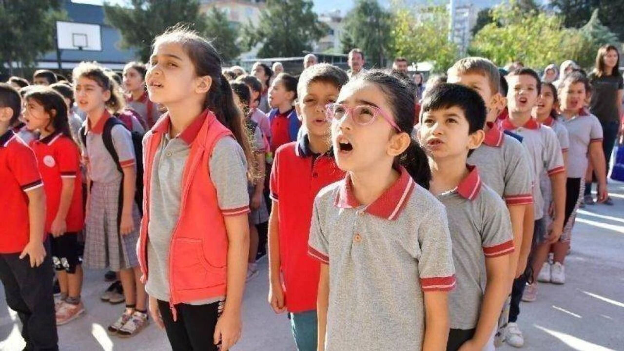 Okullar saat 10’da mı başlayacak, Pazartesi okullar saat kaçta? 8 Eylül okul saatleri gündemde! - 2. Resim